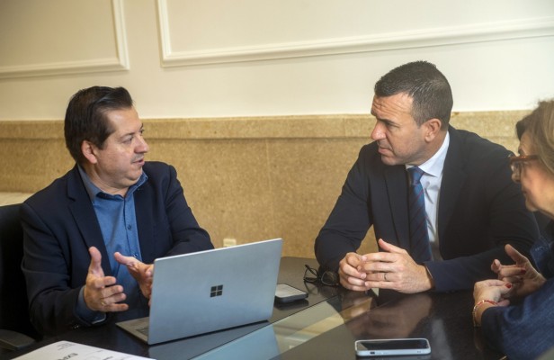 La Diputación de Valencia y Guadassuar evalúan la reconstrucción del municipio tras la Dana