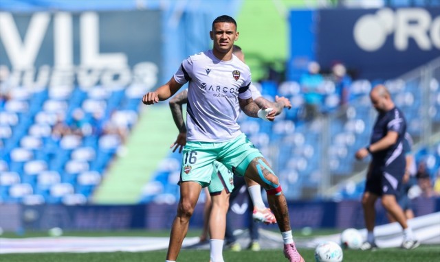 Arriaga se ejercita a menor ritmo, pero está listo para el Bernabéu