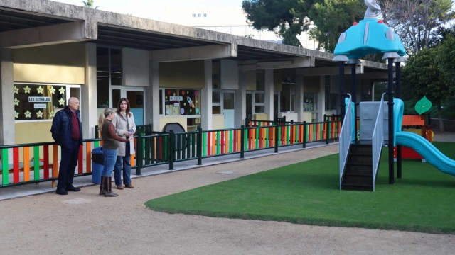 La Escuela Infantil Municipal Les Caletes de Benidorm estrena su nuevo patio tras una remodelación integral