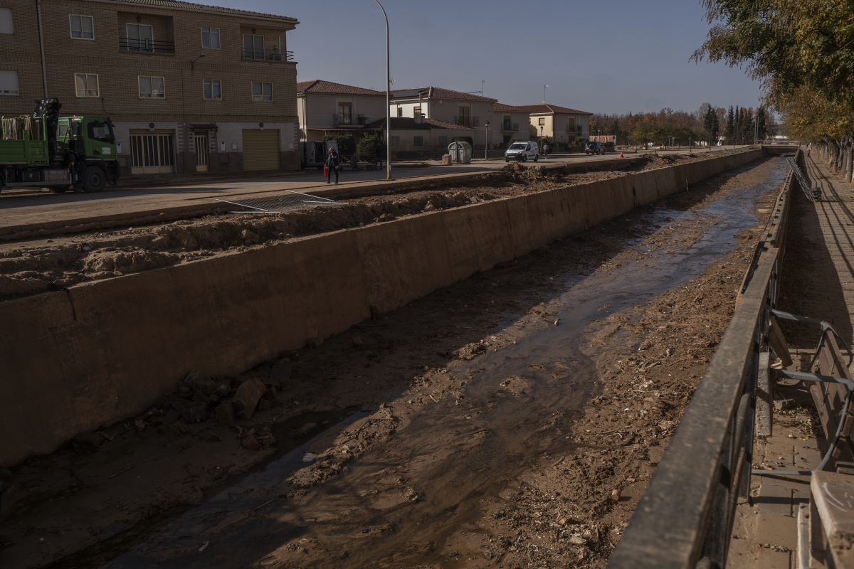 El río Magro a un mes del paso de la Dana por el municipio de Utiel.