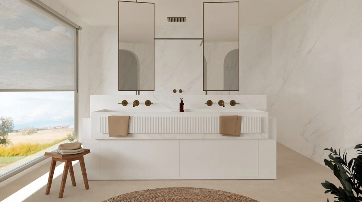 Ambiente de baño con revestimiento de paredes y lavabo en XTONE Glem White