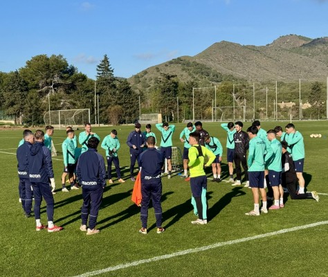 El Efesé enseña la salida a Vélez, Chuca, Nacho Sánchez, Calderón y Ander Martín