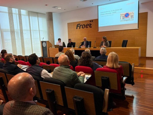 Murcia estrenará el 1 de febrero la nueva regulación de carga y descarga que exige a los vehículos estar registrados