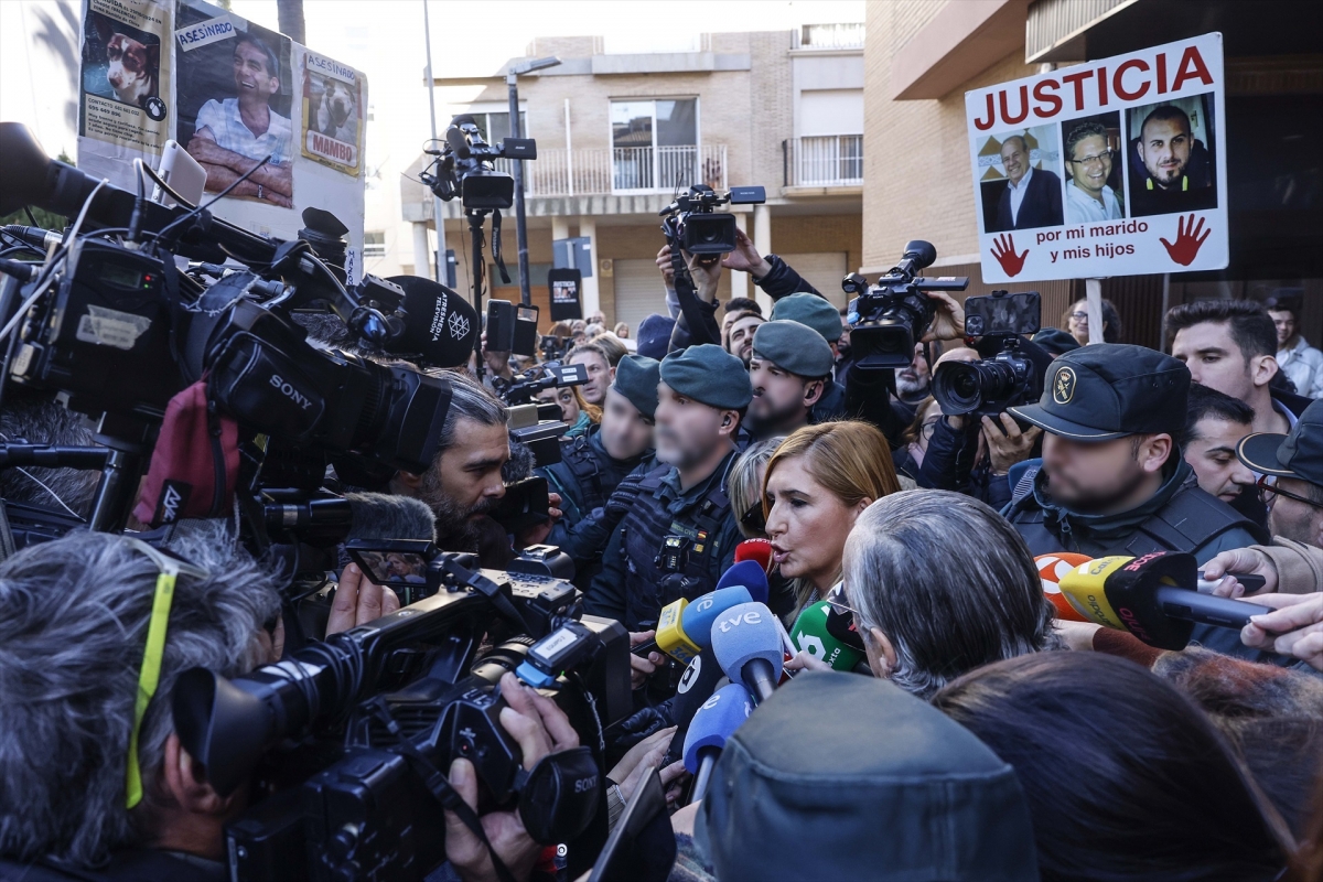 La exconsellera Pradas insta a la jueza a recabar todos los vídeos posibles y los 'whatsapps' del resto del Cecopi