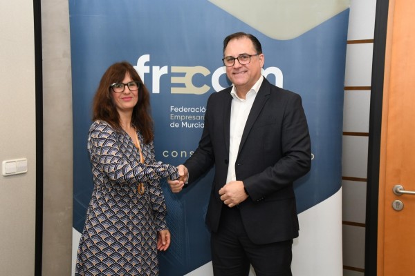 La UMU y Frecom se alían para impulsar microcredenciales en la construcción ante la falta de 8.000 trabajadores en el sector