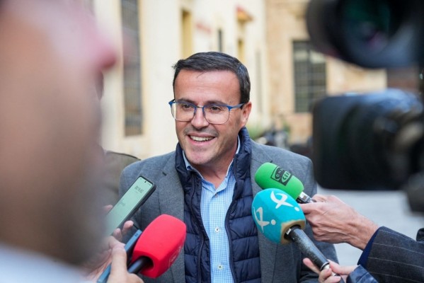 Miguel Ángel Gallardo renuncia a su acta de diputado en la Asamblea de Extremadura: 