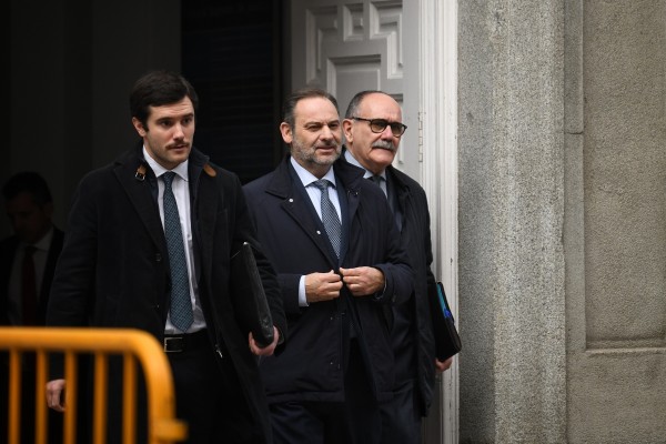 El tribunal que juzgará a Ábalos, Koldo y Aldama en el Supremo por las mascarillas: seis magistrados y una magistrada