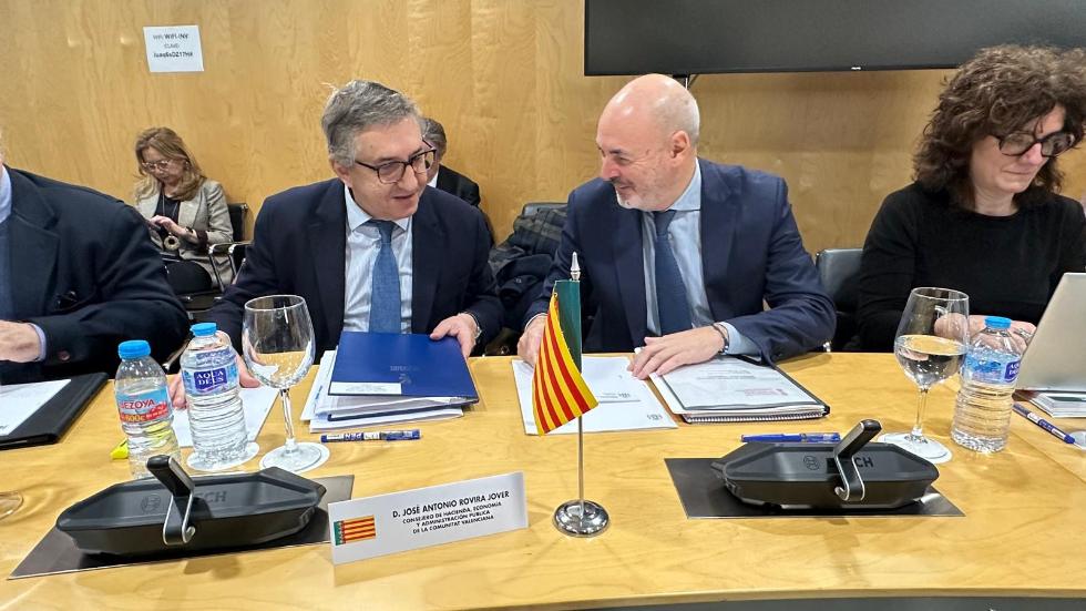 Rovira lamenta que la convocatoria del CPFF “solo ha servido para la foto de Montero” y critica que no se haya ofrecido más información sobre el ...