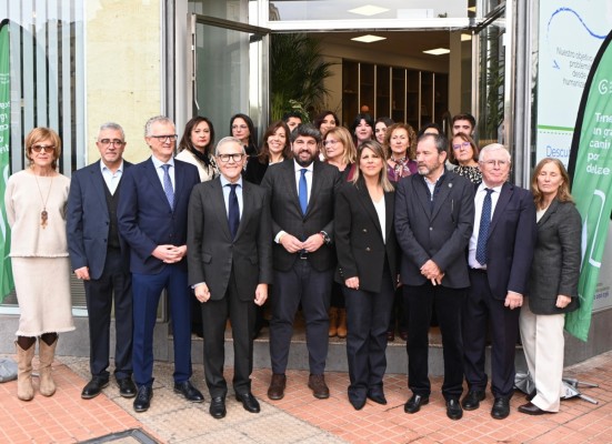 López Miras inaugura en Cartagena la nueva sede de la Asociación Española Contra el Cáncer
