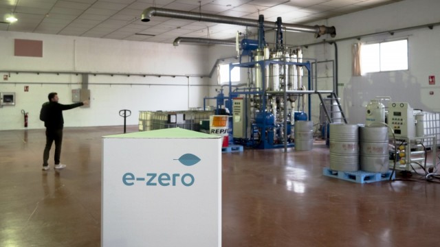 De residuo a recurso infinito: la empresa e-zero del PCUMH crea en Elche la primera refinería circular de la Comunitat