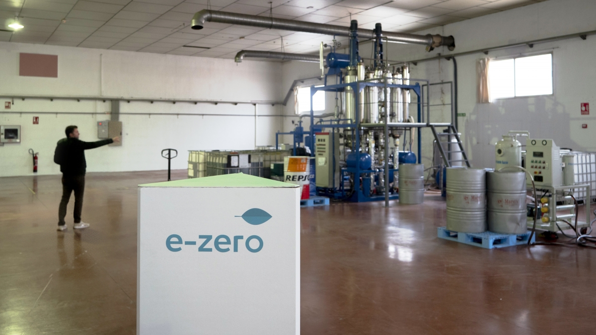 De residuo a recurso infinito: la empresa e-zero del PCUMH crea en Elche la primera refinería circular de la Comunitat