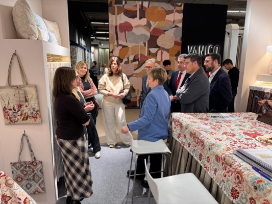 ¿Cuántos deben ir en un viaje institucional? La visita de Alcoy a Heimtextil abre otro rifirrafe PP-PSOE