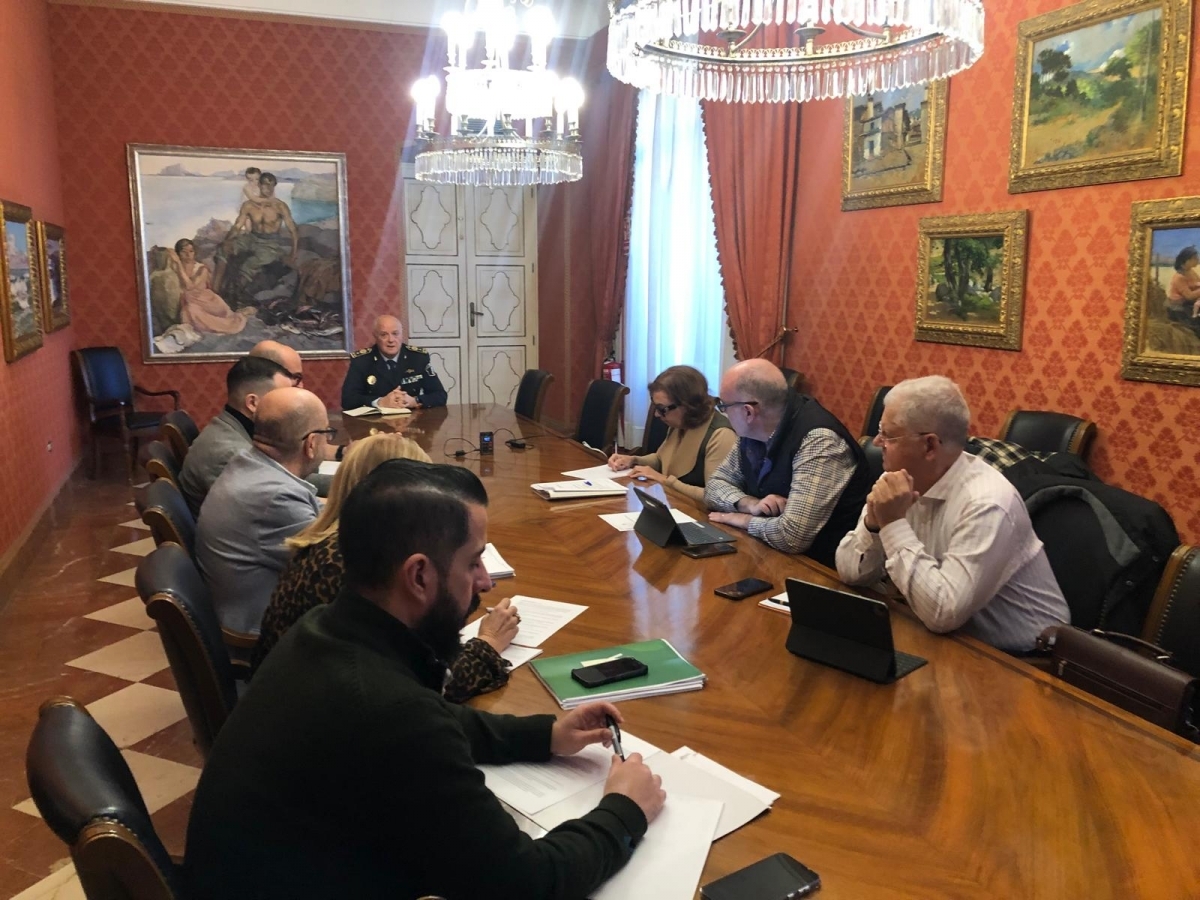 Un momento de la comparecencia del comisario principal de Alicante, José María Conesa, ante la comisión. - Un momento de la comparecencia del comisario principal de Alicante, José María Conesa, ante la comisión.