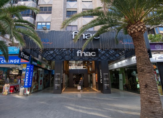 Fnac busca local de entre 800 y 1.000 m2 para su futura tienda en Alicante tras sondear diez espacios