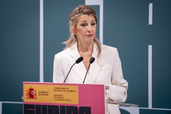 Trabajo aplaza la reunión de mañana con agentes sociales para negociar la subida del SMI de 2026