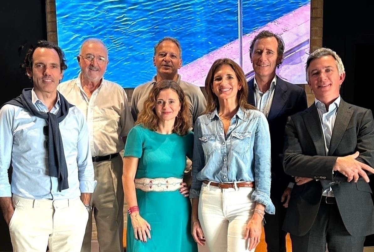 Miembros de Sumando Contigo.