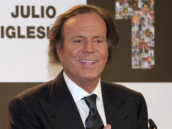 Archivo - Julio Iglesias, en una imagen de archivo
