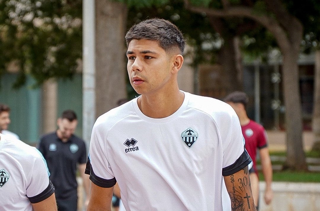 El Castellón confirma la cesión de Markanich por un año al Houston Dynamo