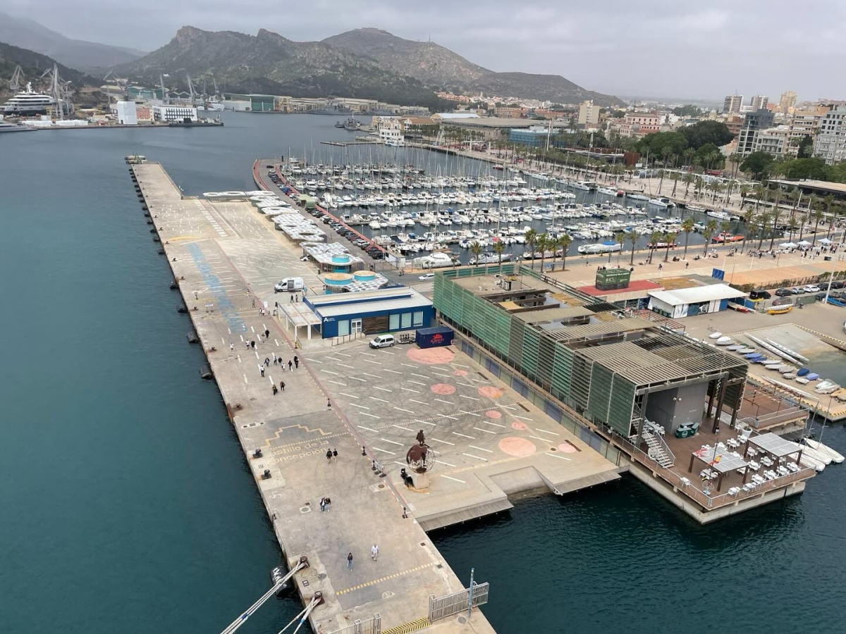 El proyecto de suministro eléctrico OPS para cruceros en el muelle de Cartagena sufre un contratiempo tras quedar la licitación desierta