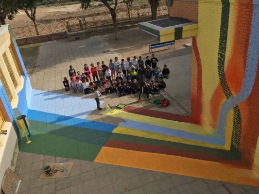 Una buena naturalización de los patios escolares promueve la inclusión, el aprendizaje creativo y la salud de los niños