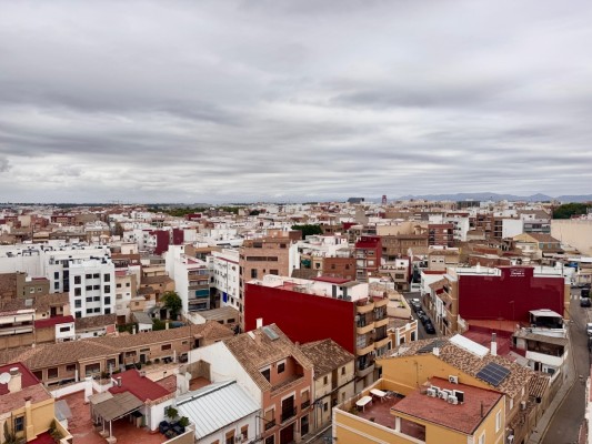 Paterna negocia con el Ministerio de Defensa la construcción de 2.000 viviendas públicas