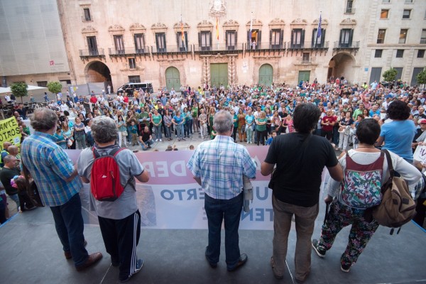 Los vecinos de la PPS alertan de la vigencia del proyecto de los depósitos del Puerto