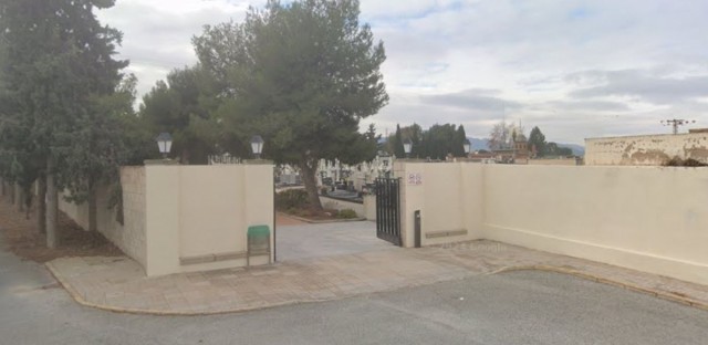 El TSJCV insta a la Generalitat a estudiar si debe haber sanción por el entierro de una mujer trans con nombre masculino