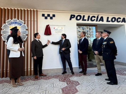 La Manga inaugura una comisaría de la Policía Local de San Javier operativa las 24 horas