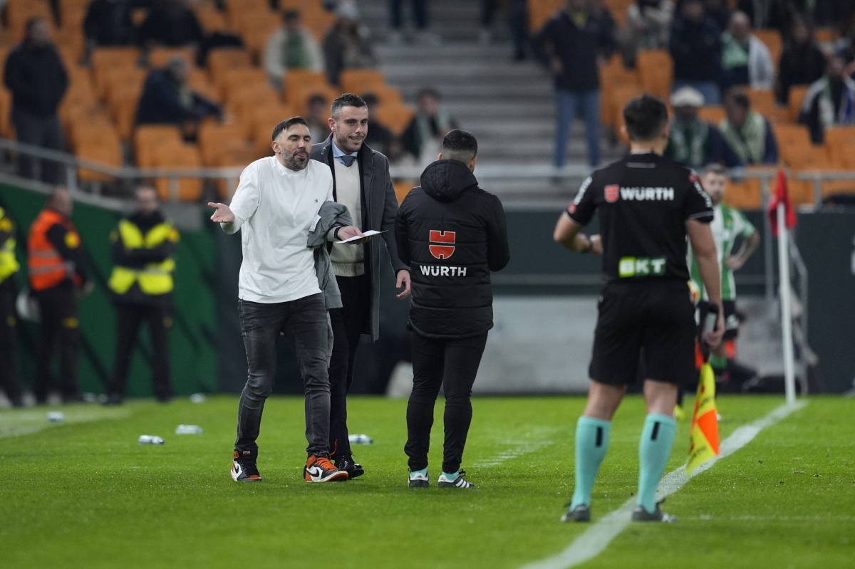 Eder Sarabia en el momento de su expulsión