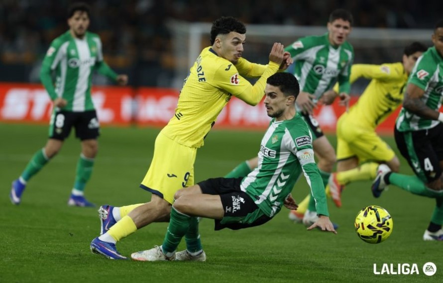 El Villarreal, contra la mala fortuna de cara a puerta y evitar un lustro sin ganar al Betis en casa