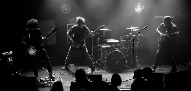 'Eclèctic': Una noche para disfrutar del punk, rock y funk en la sala 16 Toneladas 