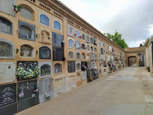 El Ayuntamiento de València construirá más de 1.700 nuevos nichos en el Cementerio General