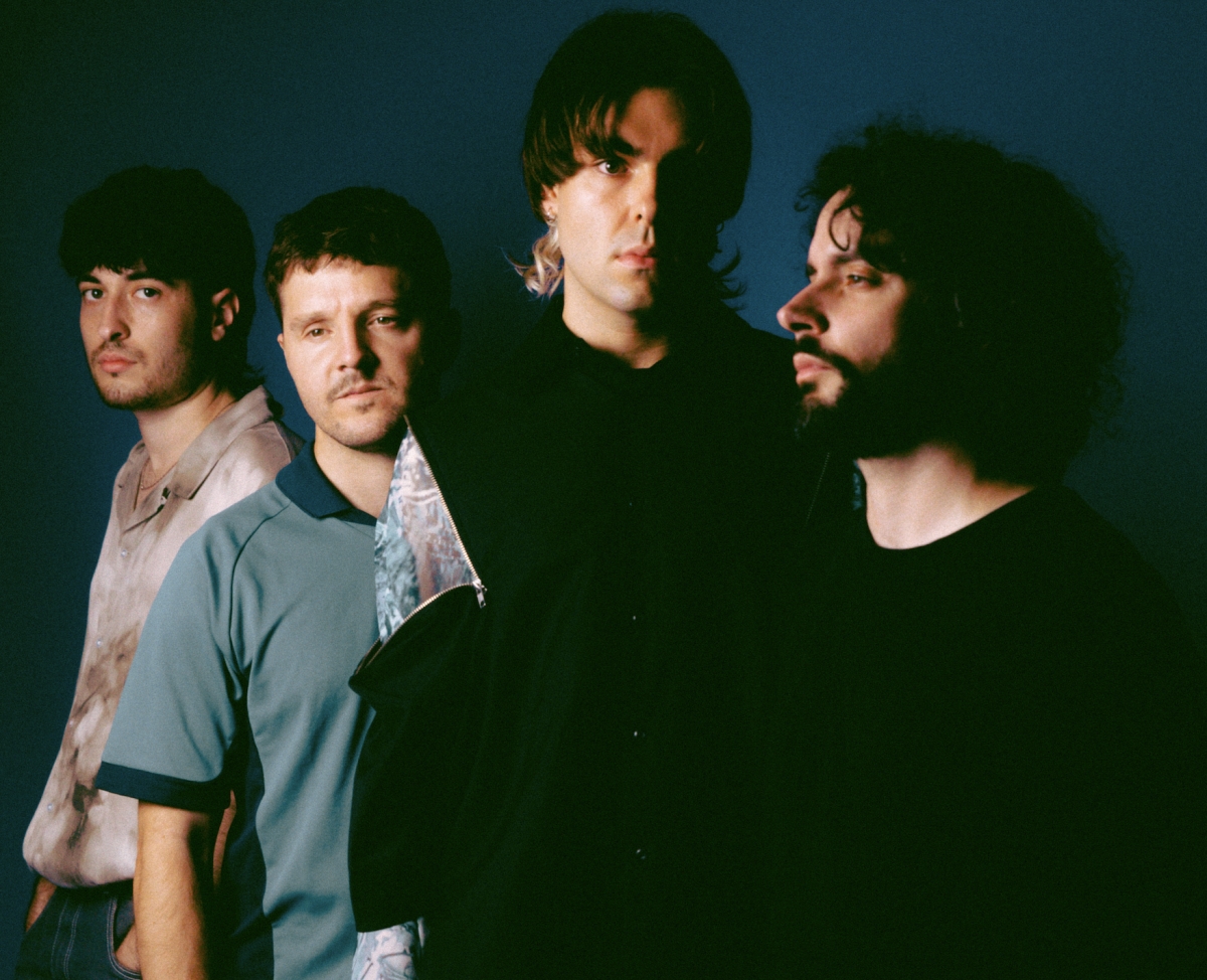 Garbí le canta a la nostalgia en ‘aquel intenso azul’