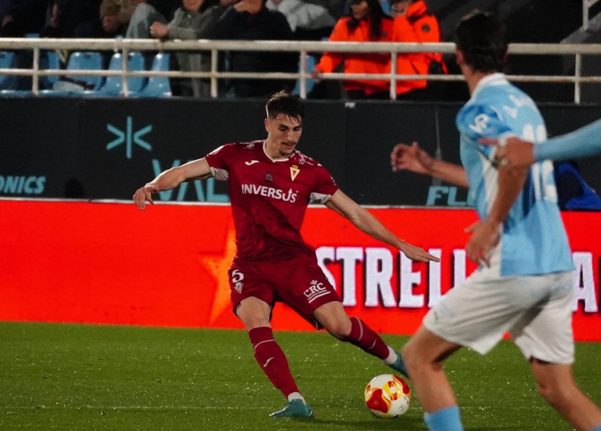 El Murcia vuelve de vacío de Ibiza y encaja la primera derrota a domicilio con Colunga en el banquillo