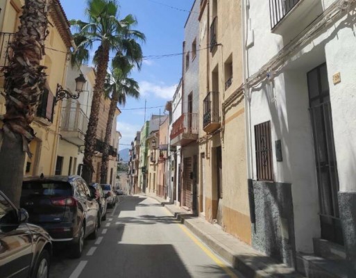 Teulada Moraira inicia la instalación de contenedores soterrados por más de medio millón de euros