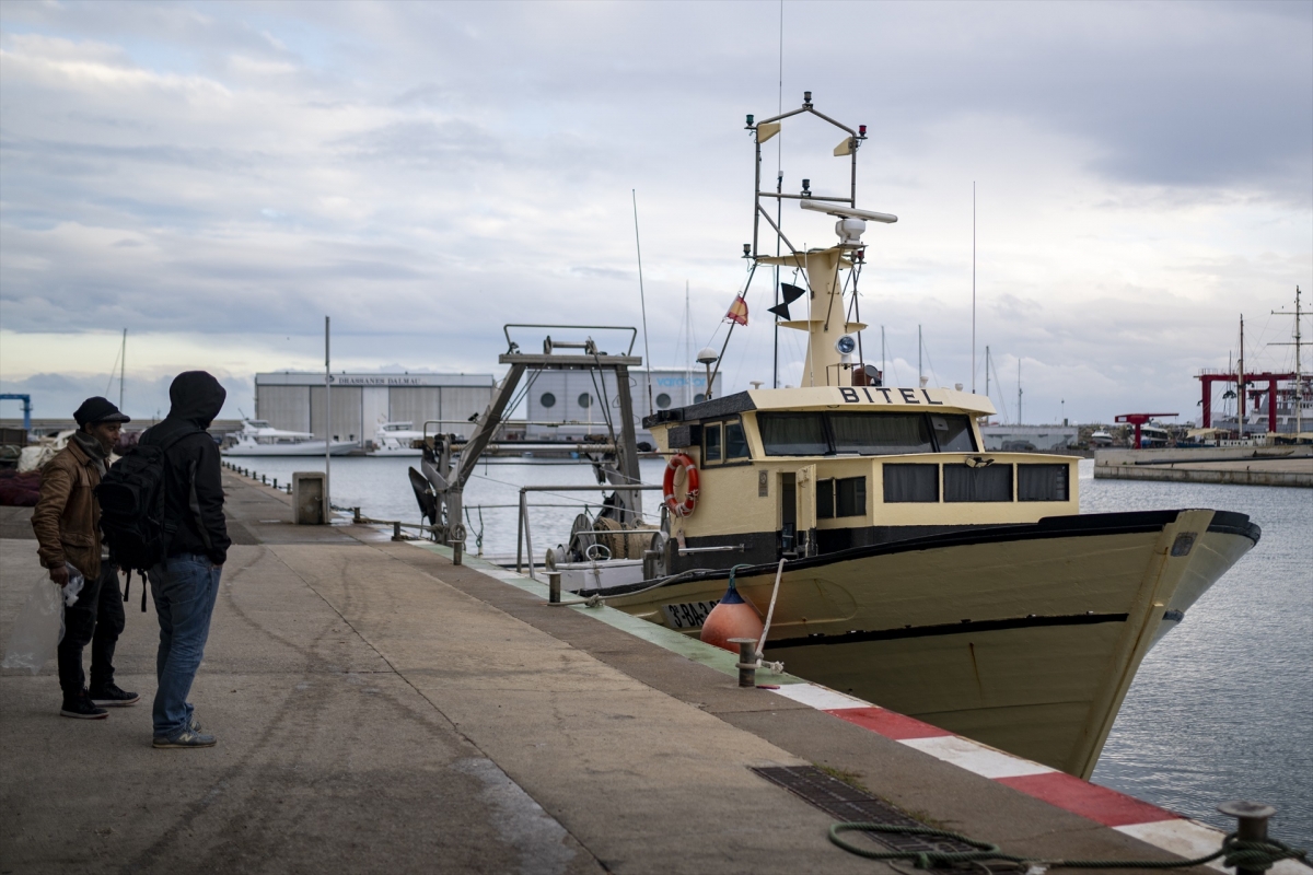 Para toda la cofradía de pescadores de la Comunitat Valenciana por la nueva norma de la UE
