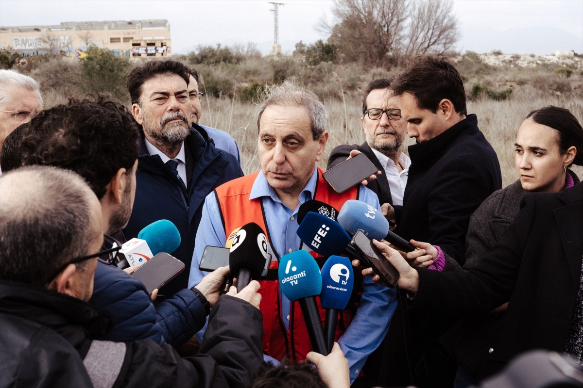 Dos altos cargos de Mazón sacaron una copia de la llamada entre Aemet y el 112 que se filtró manipulada