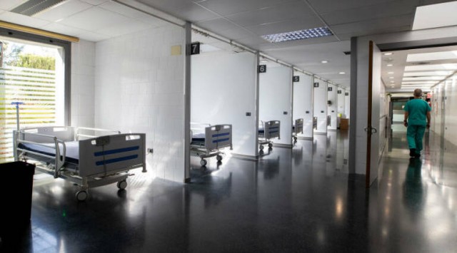 Los vigilantes de seguridad hospitalarios tendrán que llevar chalecos antipinchazos
