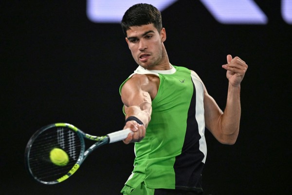 Carlos Alcaraz debuta con victoria en sus 20 Grand Slam y en sus siete estrenos de año como profesional