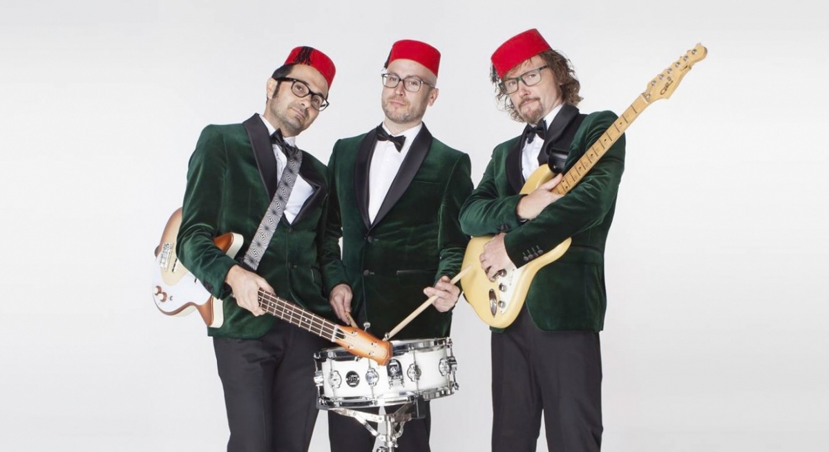 Los valencianos Llobarros mezclan el surf y el garaje con el exótica de forma adictiva y magistral 