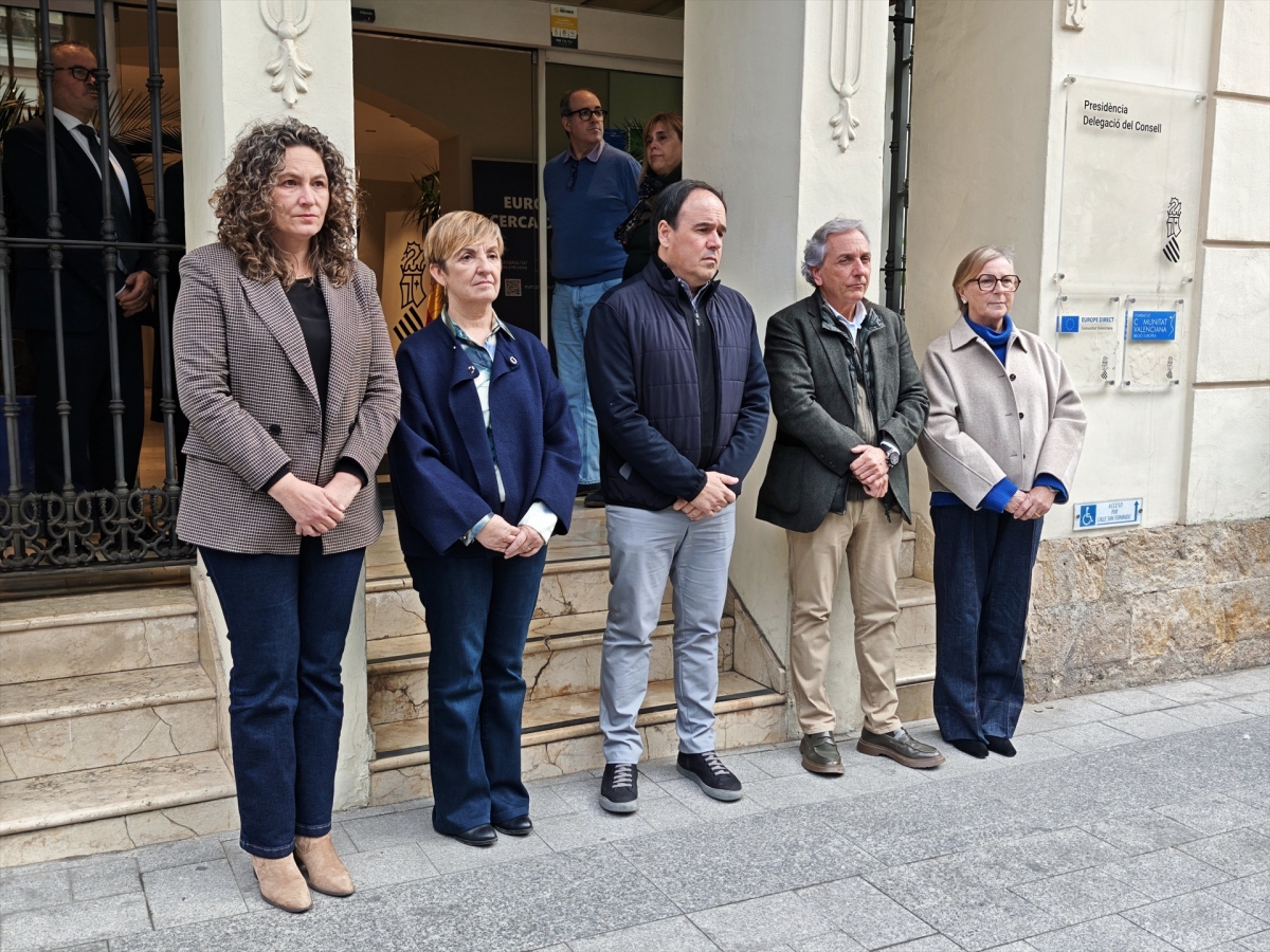 Instituciones valencianas guardan un minuto de silencio desde el 