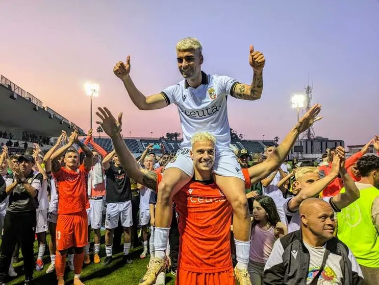 Andy celebra el ascenso a LaLiga Hypermotion