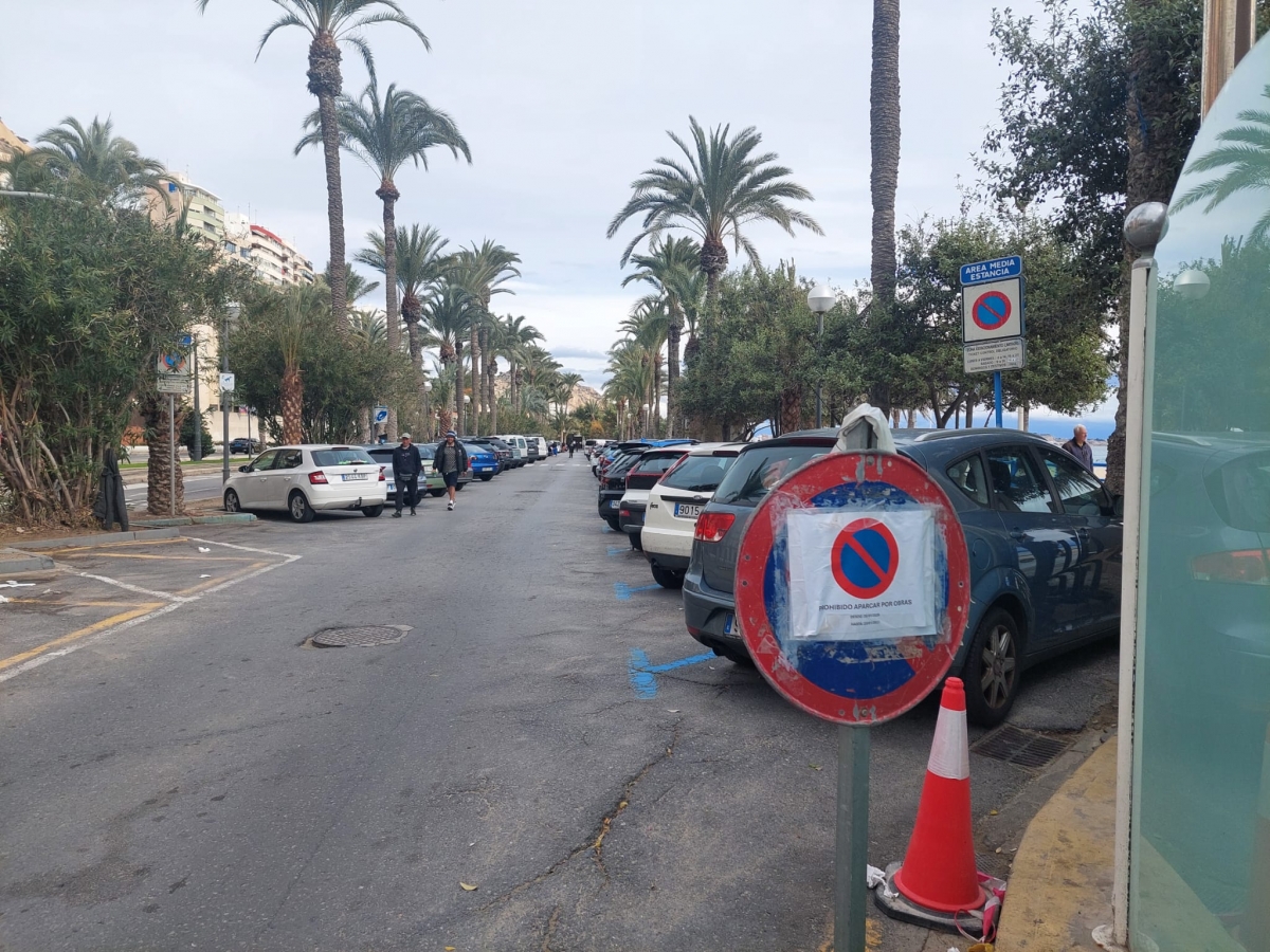Otro cambio de tráfico por obras de saneamiento: el cierre del parking del Paseo de Gómiz de Alicante