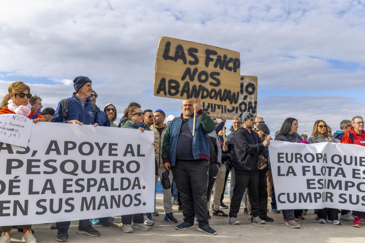 Barcos parados y protestas en Santa Pola y Madrid: la pesca se suma a las movilizaciones del sector