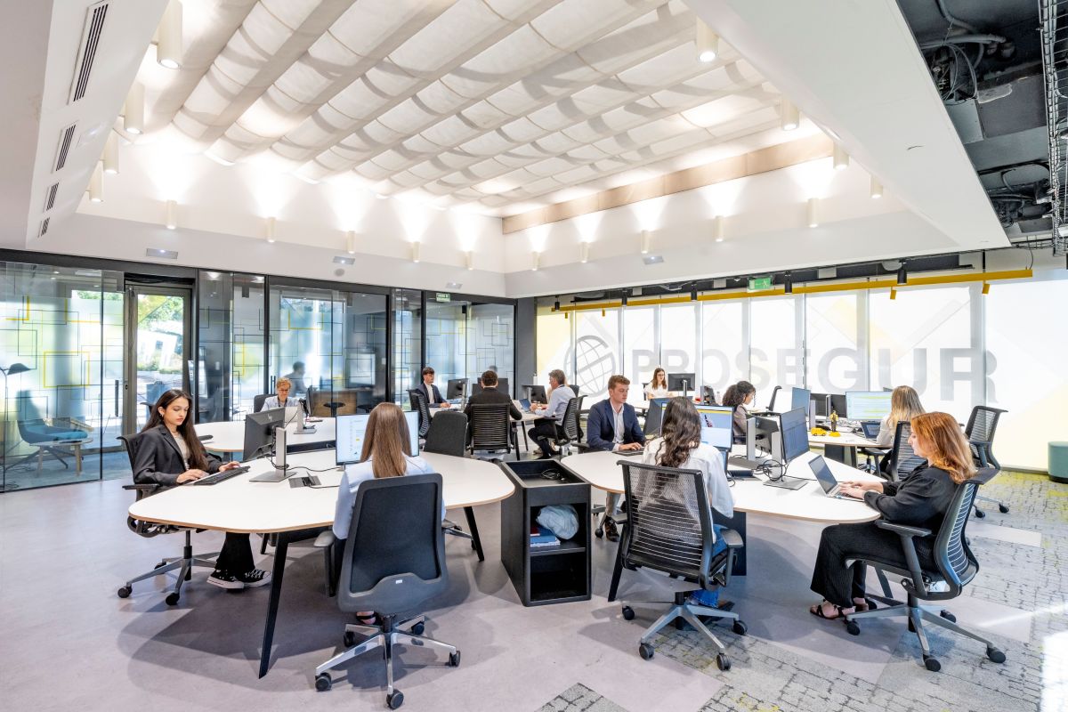 Prosegur alcanza 165.000 trabajadores y se consolida en el 'top 3' de empresas más empleadoras de España junto a Santander e Inditex
