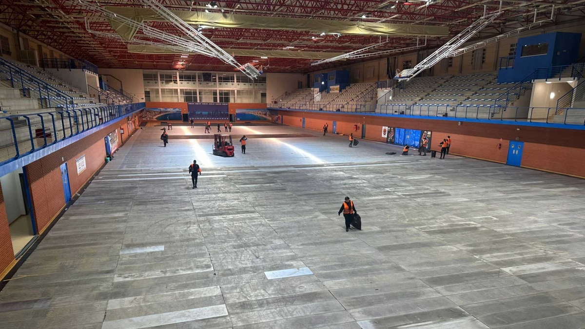 Comienza el acondicionamiento del Palau para preparar el montaje del recinto del Benidorm Fest