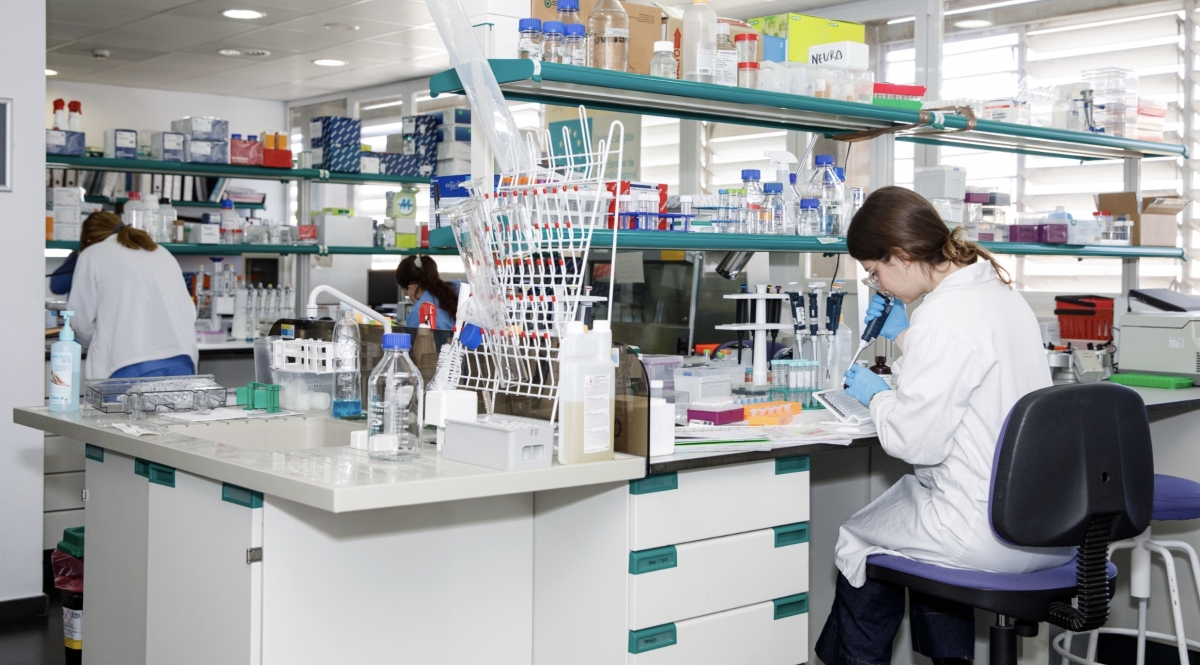 Sanidad retoma el decreto para regular un sistema de alerta precoz y sus retribuciones fuera de horario ordinario