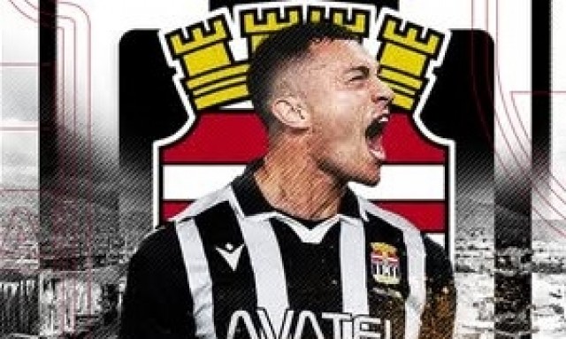 El Efesé ficha al extremo francés Rahmani y sale del equipo Calderón