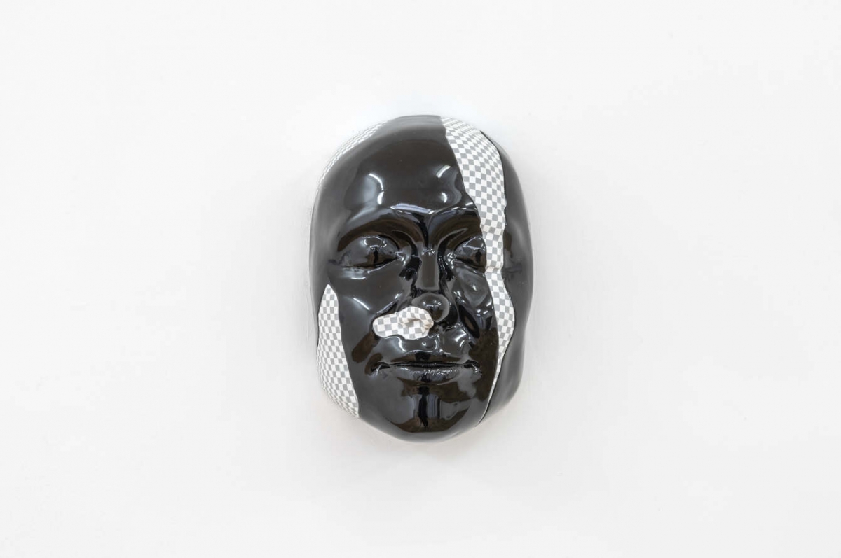 Almudena Lobera, Fossilized Filtered Masks, 2021-2022. Imagen cortesía de la artista.