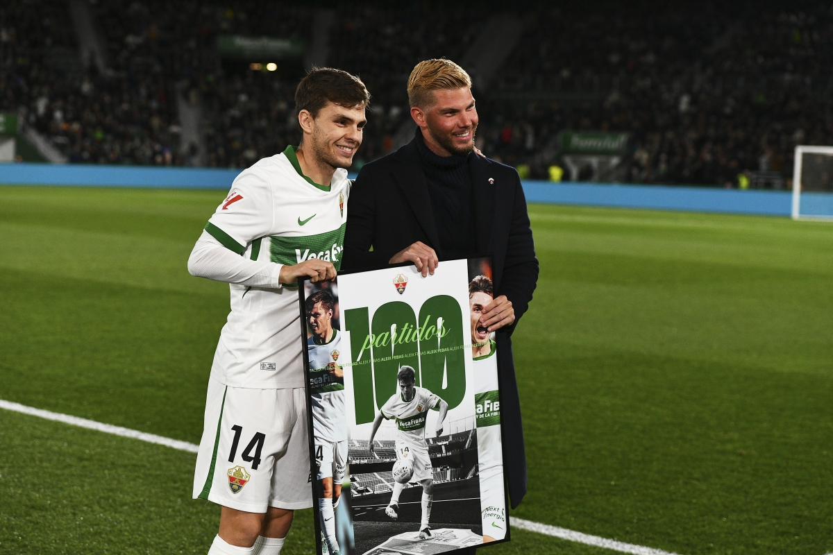 El Elche CF y Aleix Febas acercan posturas